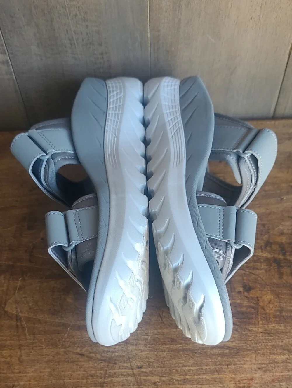 EUC Vionic Sandals Women's 8 Renewal Slide Grey Orthotic Platform Sandal